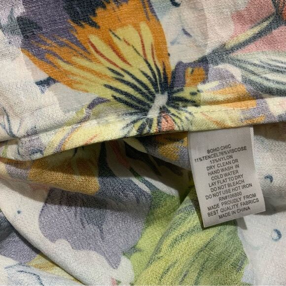 New BOHO CHIC Button Front Blouse multicolored flowers Hawaiian - Picture 7 of 10